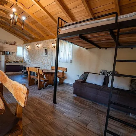 Holiday home Summer Paradise With Pool In Hill *