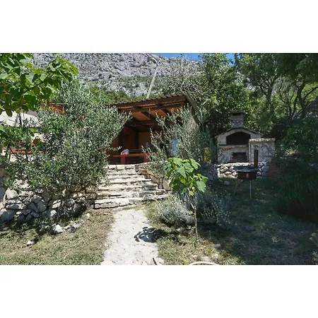 Summer Paradise With Pool In Hill Holiday home