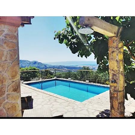 Holiday home Summer Paradise With Pool In Hill *